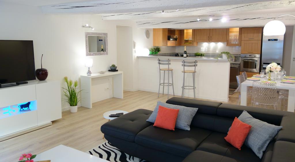 Arles' Haven - Le Loft Du Centre Lägenhet Rum bild